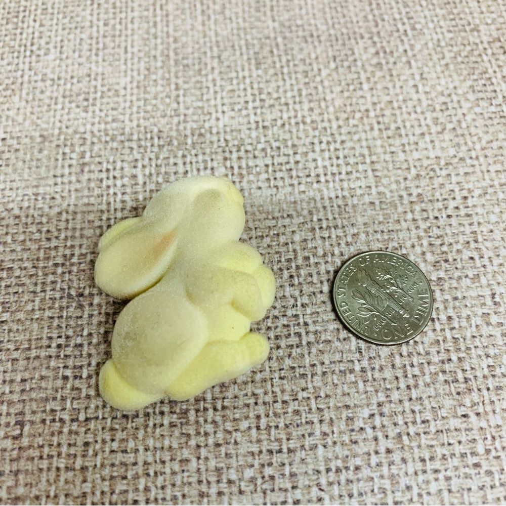 VTG Hallmark 1982 Flocked Bunny Rabbit Pin
